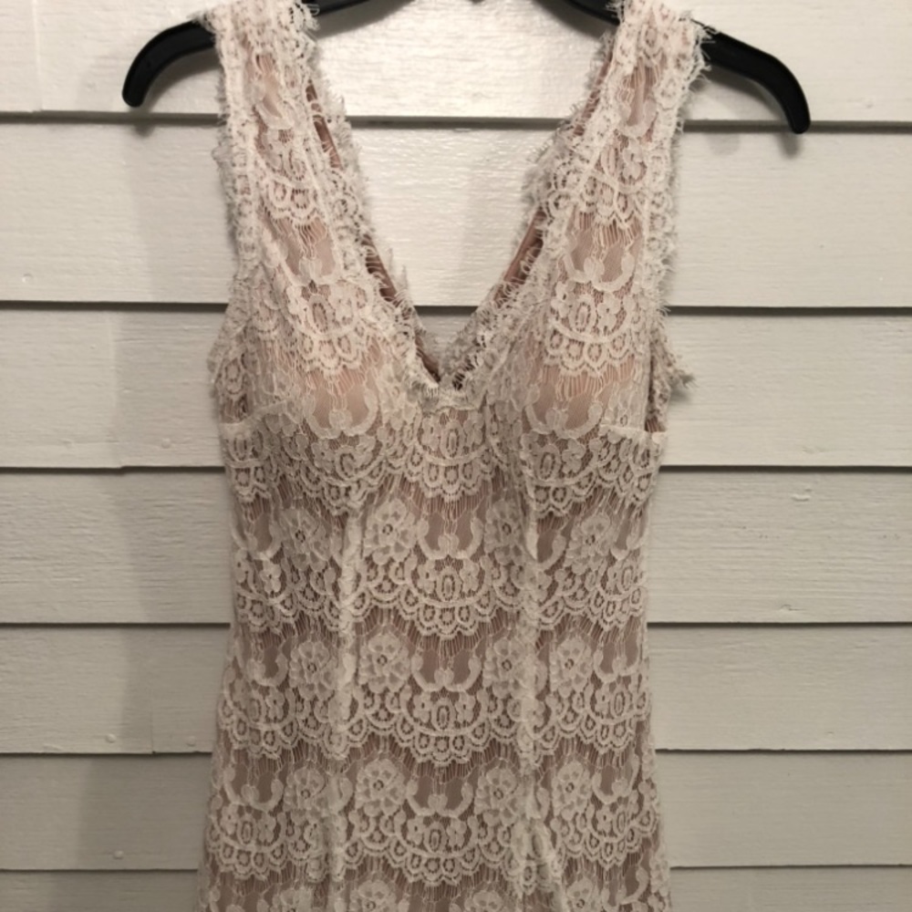 Sleeveless formal dress